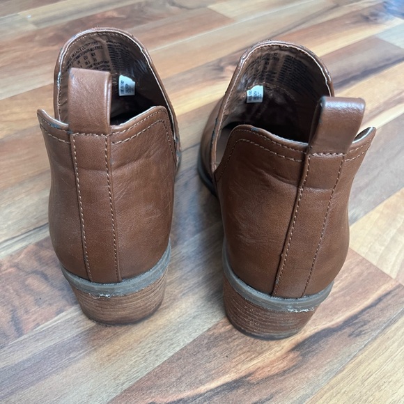 American Eagle Outfitters Brown Faux Leather Ankle Booties - Picture 5 of 9